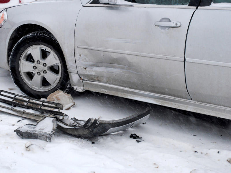 Səhər saatlarında Bakıda 7 yol qəzası baş verdi