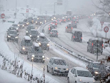 Qarda sürüşənlər vəzifəli ŞƏXSİ ÖZÜNDƏN ÇIXARTDI: 