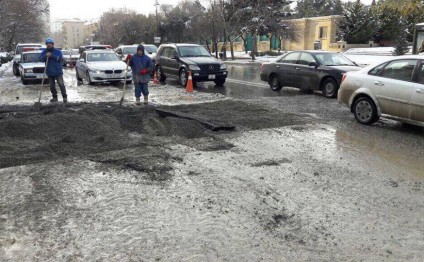 Sürücülərin nəzərinə: Bu yolda təmir gedir