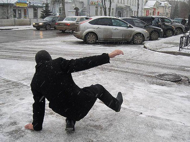 Bakıda yolların buz bağlaması nəticəsində xəsarət alanlar olub