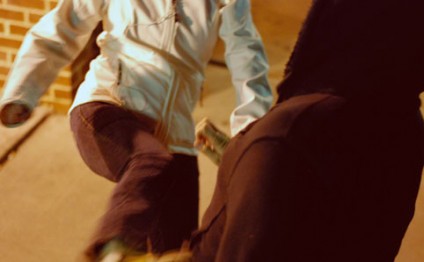 Bakıda qadın kişini döyərək pulunu əlindən alıb