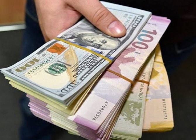“Qara bazar”da dollar neçəyədir? - QİYMƏT