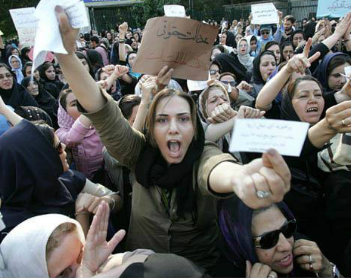 İranda xalq ayağa qalxdı — Ordu və yerli sakinlər arasında toqquşma