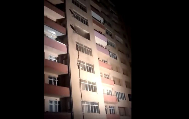 Xırdalanda yanğında 17 nəfər təxliyyə edildi - Zəhərlənənlər var