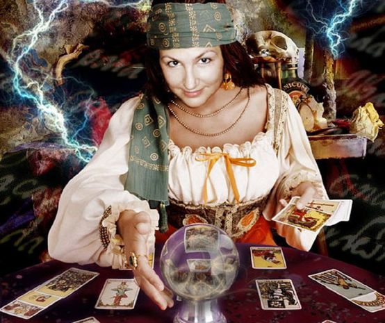 Azərbaycanda onlayn fala baxanlar peyda olub – VİDEO