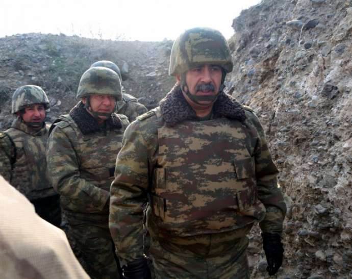 Zakir Həsənov dünən gecə cəbhədə döyüşə şəxsən komandanlıq edib