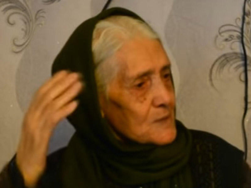 Ağlamaqdan gözləri tutulan Xocalı şahidi dəhşətli gecədən danışdı - VİDEO