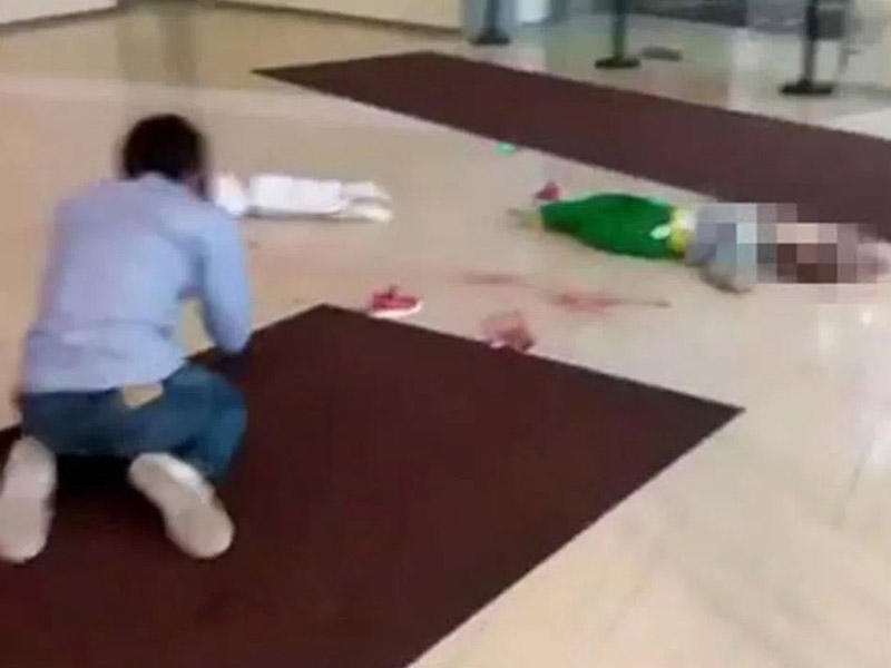 Ticarət mərkəzində FACİƏ: Balaları atanın gözləri qarşısında can verdilər - FOTOLAR