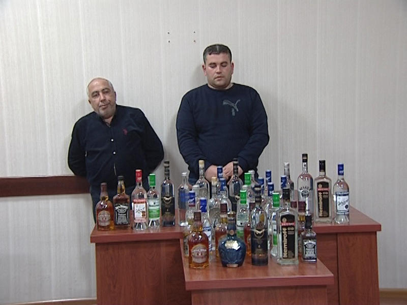 Elə bilirsiniz içdiyiniz spirtli içki saxta deyil? - Hazırlayanları tutublar