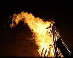 Bizə sırınan, yoxsa bizim sırıdığımız ADƏT? - Alimlərin ÇƏRŞƏNBƏ DAVASI