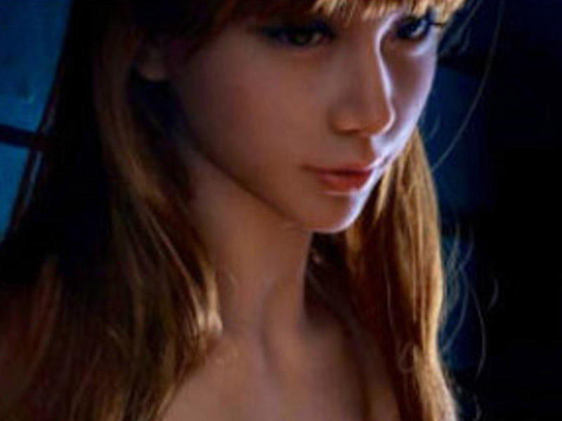 Fərqli əxlaqsızlıq yuvası açıldı: qadın əvəzinə kuklalar 