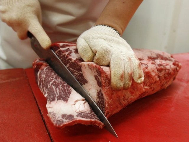 Ətin qiymətini kim qaldırır?