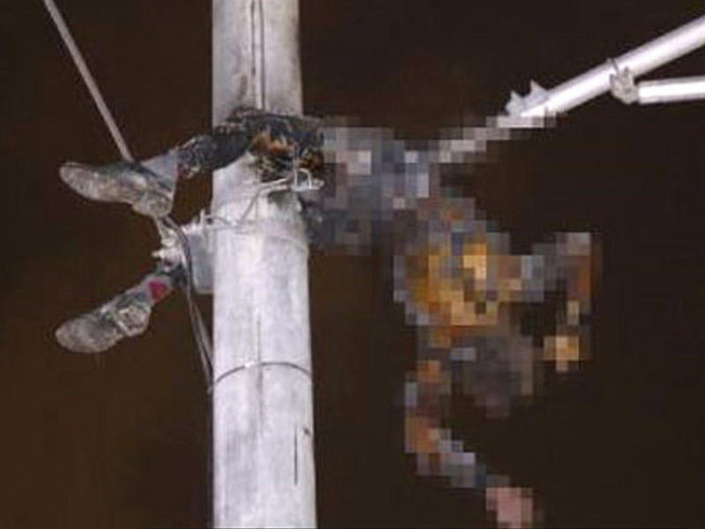 DƏHŞƏT! Dirəyin üstündə külə dönən cəsədi tapıldı - VİDEO