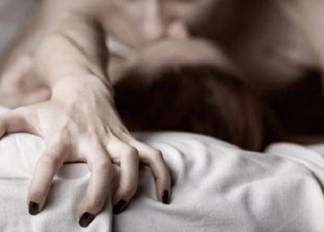 Bakıda OLAY: Ustalar ev sahibəsini döyə-döyə zorladı