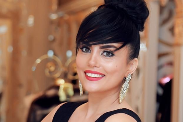 Əməkdar artist aparıcı Çiçəyi təhqir etdi -