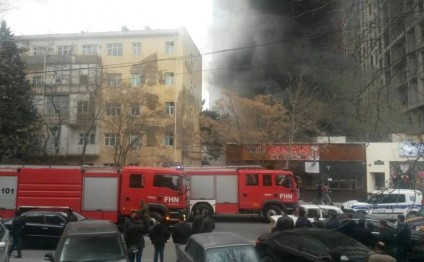 Bakıda dəhşətli yanğın - Çoxlu texnika cəlb olunub / VIDEO