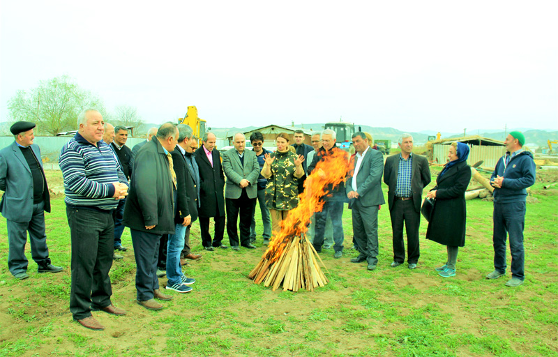 Türkiyəli jurnalistlər Cocuq Mərcanlı kəndinə səfər ediblər - FOTO