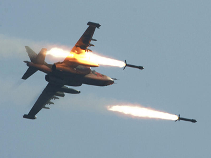 Koalisiya gücləri zərbə endirdi - Yüzlərlə dinc sakin öldü