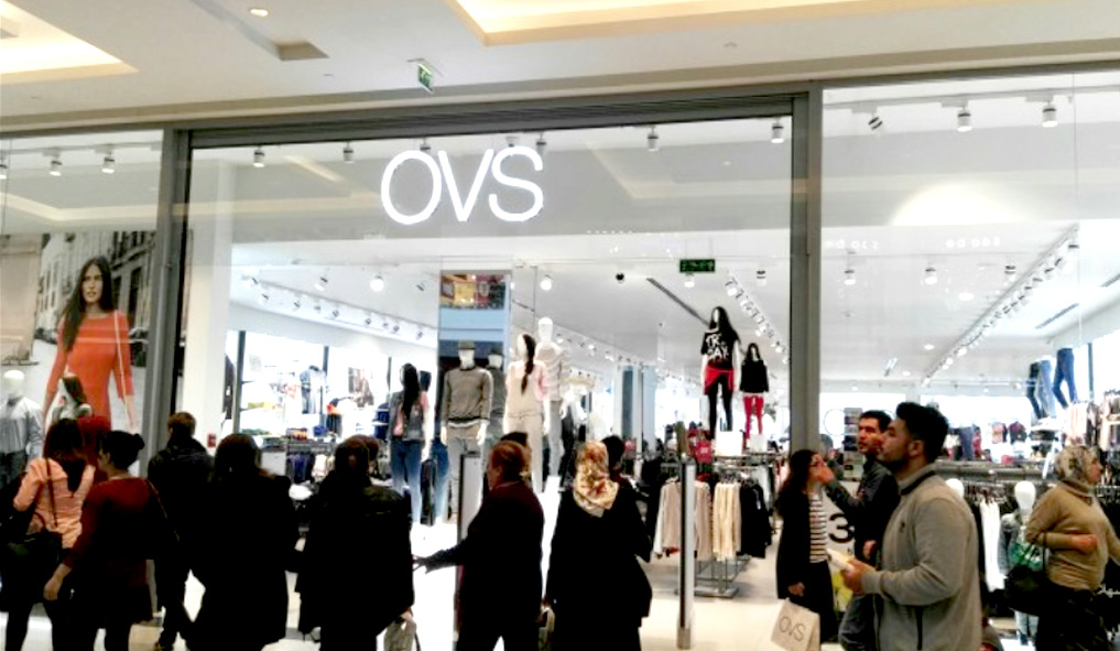 Ermənistan malları Bakının brend mağazalarında - HƏRBİ PALTARLAR/ FOTOLAR