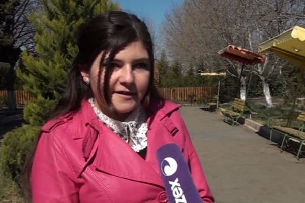 Gəncədə tələbə qız pulsuz təhsil üçün atasından imtina edir – VİDEO