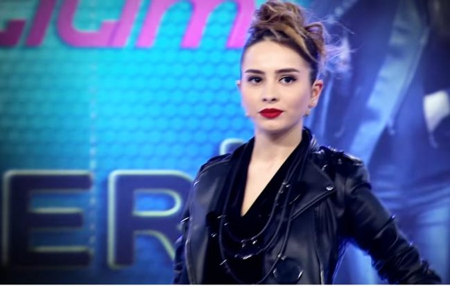 Daha bir azərbaycanlı qız 