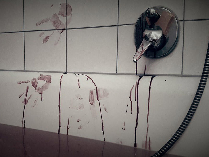 Bakıda ər arvadının başını hamamda kəsdi - Barışmağa gəlibmiş