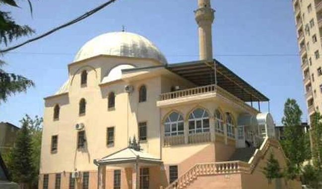 Bakıda daha bir məscid bağlanır? – İlahiyyat məscidinin rəhbərliyi Dini Komitəyə çağırıldı