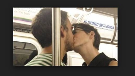 Bakı metrosunda öpüşən qızla oğlan TAPILDI: 