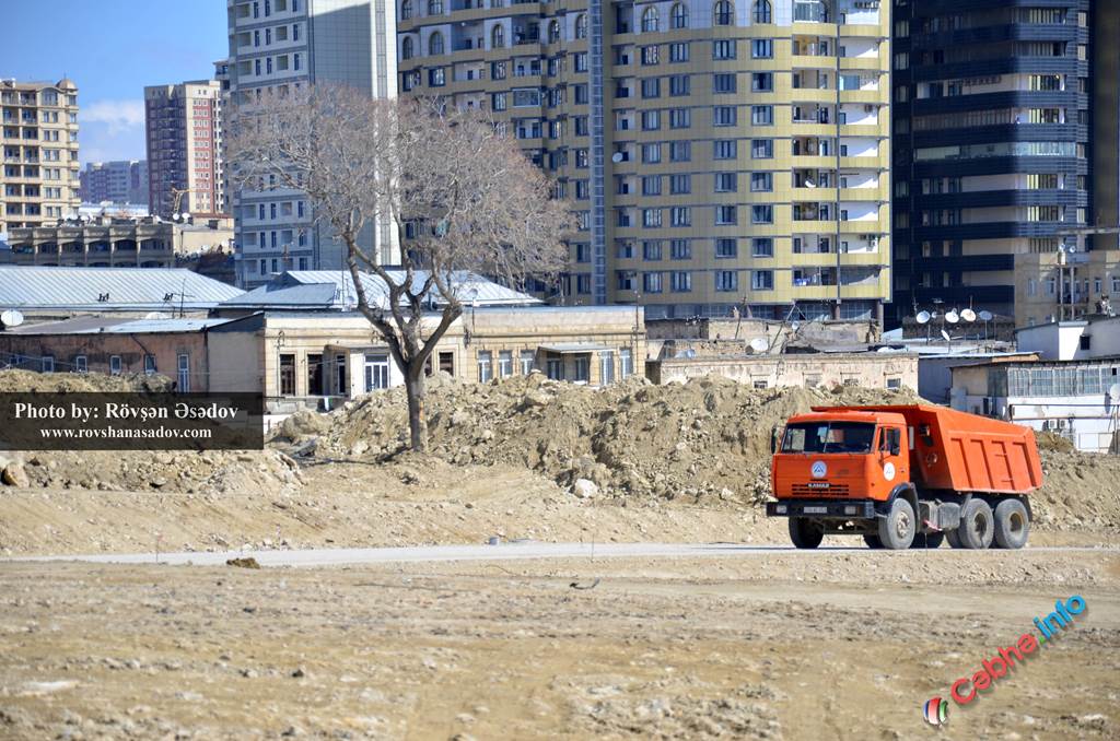 Bakıda məscid sökülür: “Sovetski”də son iz də belə silindi - FOTOREPORTAJ