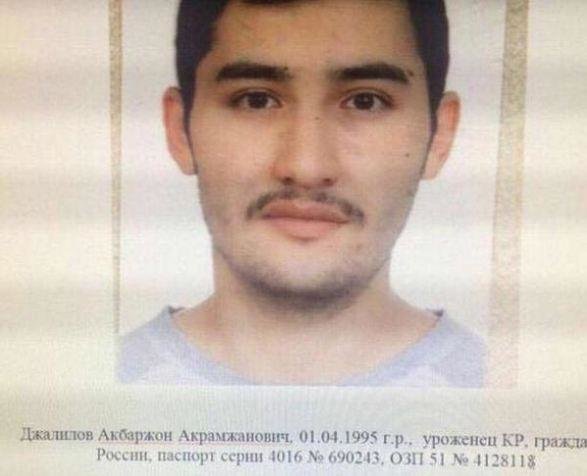 Metroda terror törədən Calilovun BAŞI QOPMUŞ FOTOSU (+18)