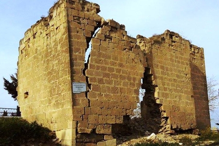 Balaxanıda 632 yaşlı məscid-memarlıq abidəsi dağılmaq üzrədir- FOTOLAR