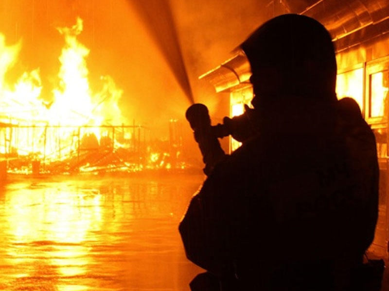 Azərbaycanda valideyn məsuliyyətsizliyi: 4 YAŞLI UŞAQ DİRİ-DİRİ YANDI - YENİLƏNİB