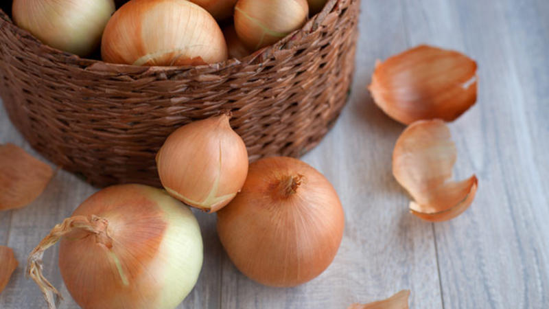 Hamiləlik şansını artıran soğan suyunun FAYDALARI