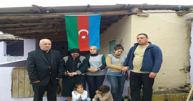 Düşməni pərən-pərən salan iki hərbçimiz qol-boyun şəhid olub - VİDEO