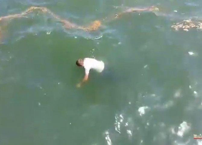 Akademiya tələbəsi bulvarda özünü niyə dənizə atdı? - TƏFƏRRÜAT