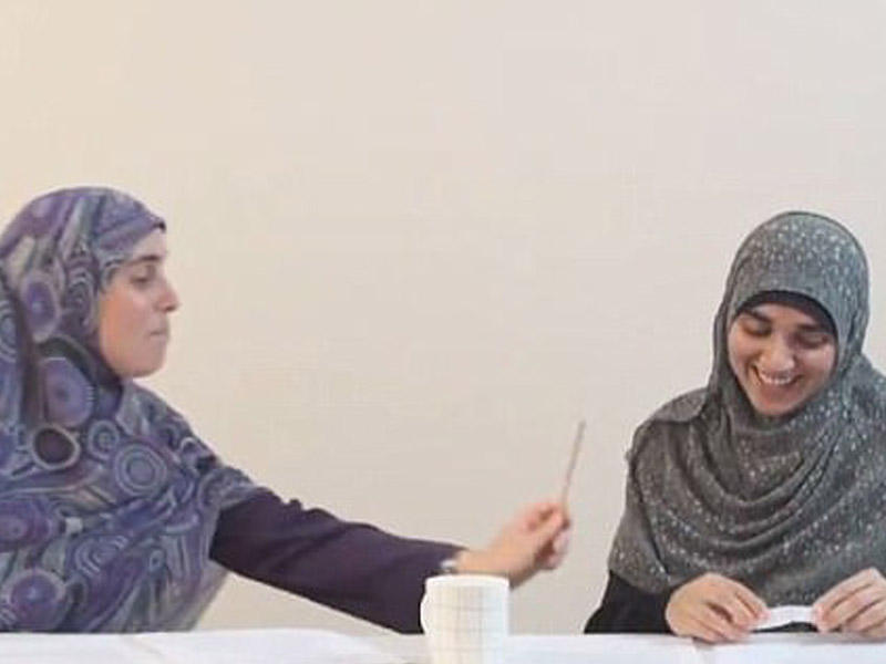 İki müsəlman müəllimin müzakirəsi: