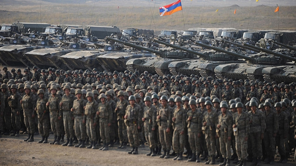 Ermənistan ordusunun təlimi: Ağdamda evlərdə çatlar yaradıb