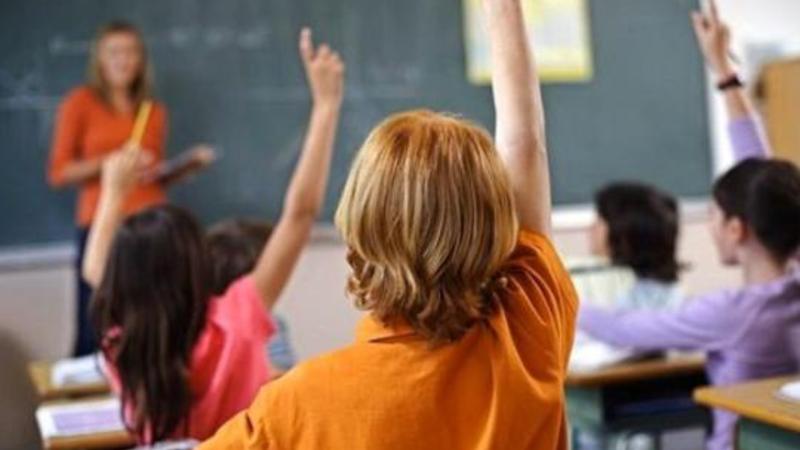 Nazirin yaşlı qadınla EŞQ MACƏRASI: 15 yaşında 39 yaşlı müəlliməsinə vuruldu, sevişdi və... - FOTOLAR