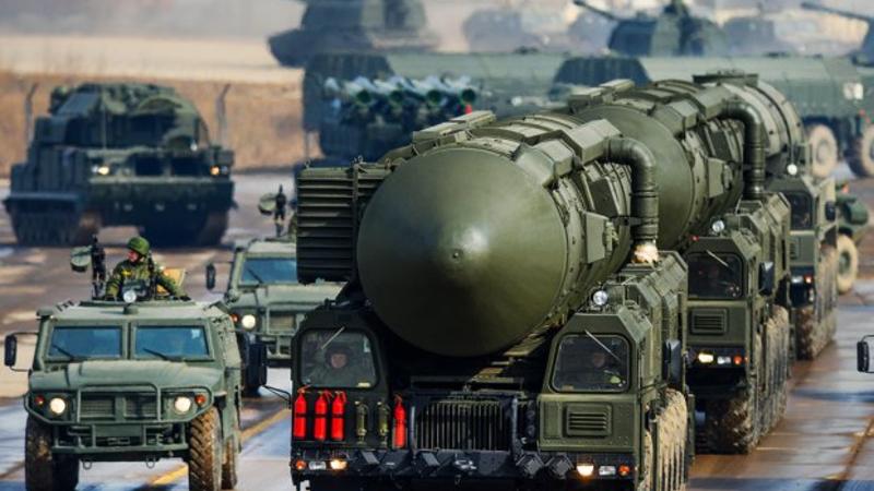 Rusiya ABŞ-la müharibə aparır - SORĞU