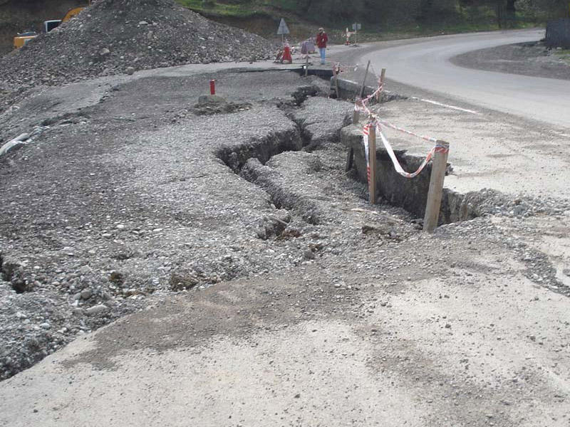 Şahdağ Milli Parkının ərazisində UÇQUN : Yol bağlandı
