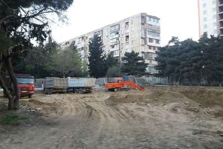 Xətaidə əhalinin istirahət parkı hasara alınıb, iş adamlarına satılır - FOTOLAR