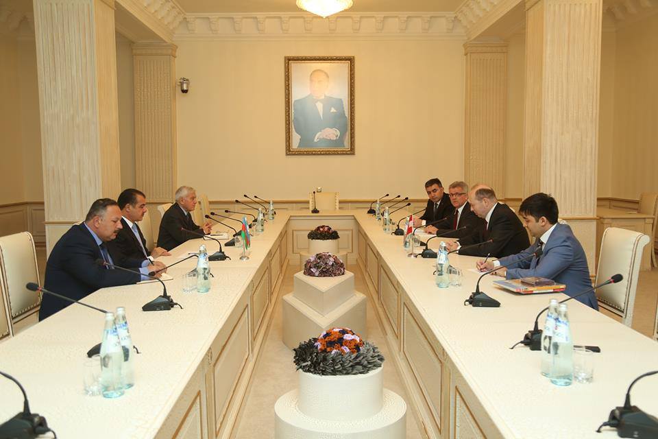 Elmar Vəliyev Avstriyanın Azərbaycandakı səfiri Aksel Vex ilə görüşüb