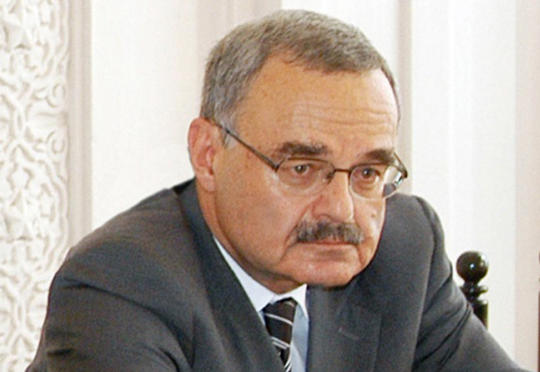 Artur Rasizadədən qərar - Əmək haqqı 1 manat artırıldı