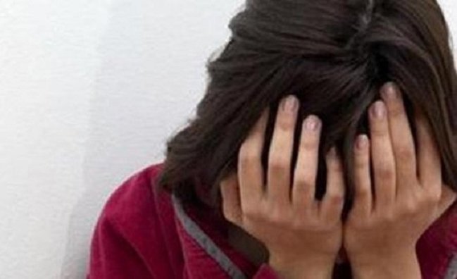 Zorlanan müəllimənin ailəsi: 