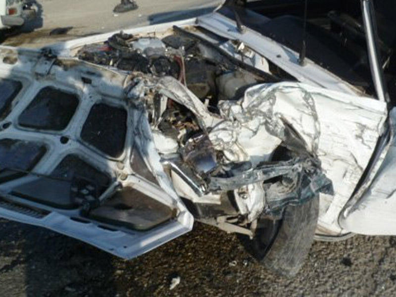 Azərbaycanda QORXUNC HADİSƏ - Avtomobil transformatora çırpıldı