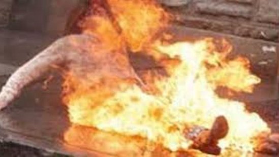 Bakıda TÜKÜRPƏDİCİ HADİSƏ: Paltarı od tutub yandı və faciəvi şəkildə öldü