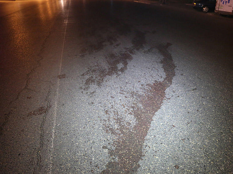 Bakıda 30 yaşlı qadının çantasını almaq istəyən şəxs onu bıçaqladı - VİDEO