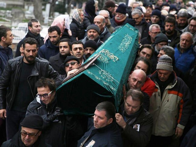 Azərbaycanlı müğənniyə AĞIR İTKİ - FOTO