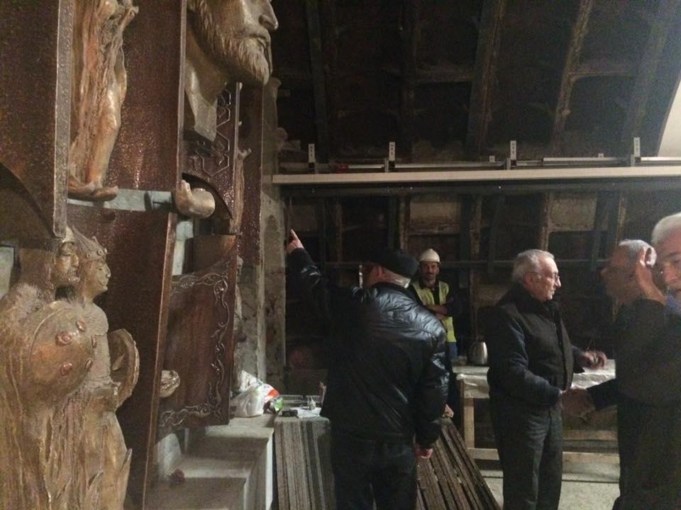 Xətainin heykəli söküldü - SƏBƏB