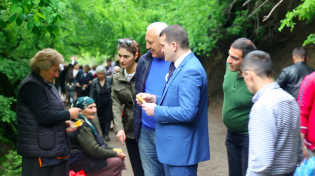 Qax rayonunda gürcü və azərbaycanlılar Kürmükoba bayramını böyük izdihamla qeyd ediblər